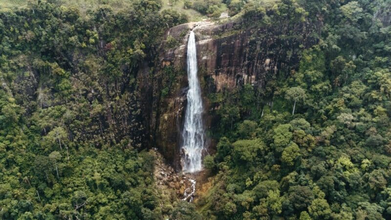 Diyaluma Falls